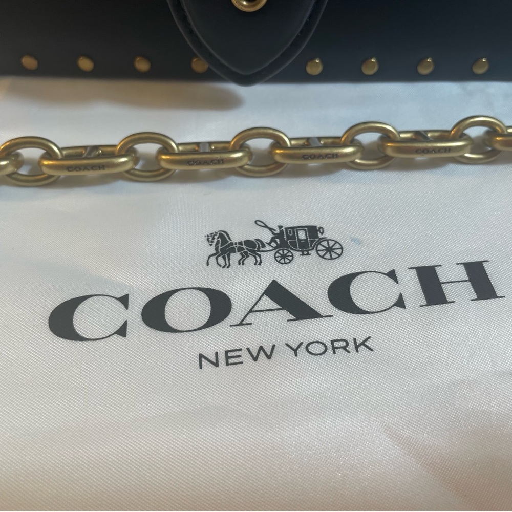 Crossbody Coach - Picture 13 of 16